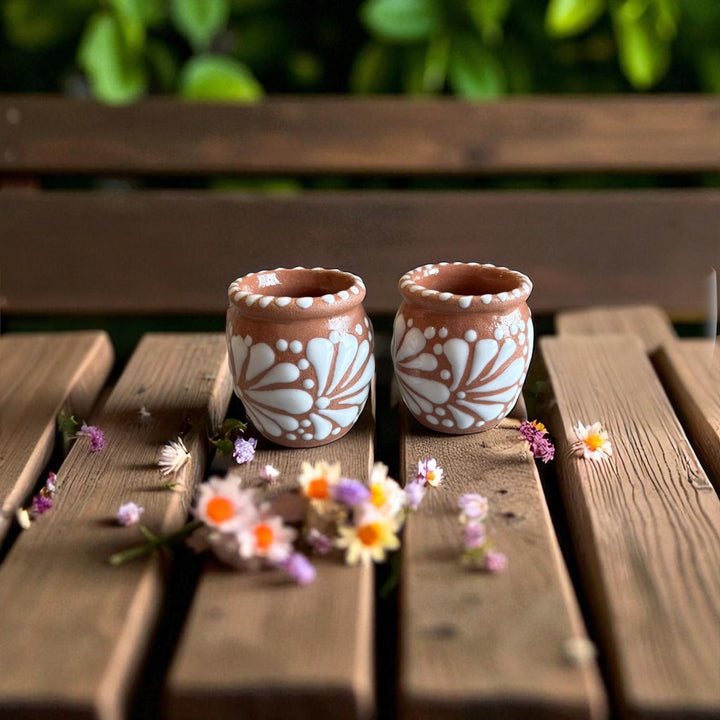 Hand Painted Mexican Talavera Brown and White Rustic Barrel Shot Glass (Cielito Lindo Inspired) – Assorted Quantities