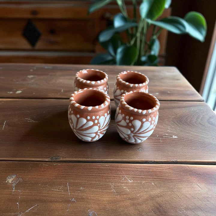Hand Painted Mexican Talavera Brown and White Rustic Barrel Shot Glass (Cielito Lindo Inspired) – Assorted Quantities