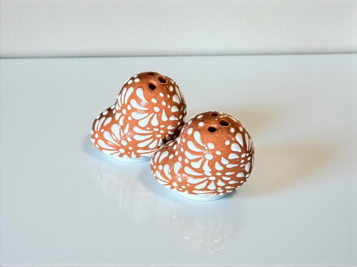 Hand Painted Mexican Talavera Brown and White Heart Salt & Pepper Shaker Set