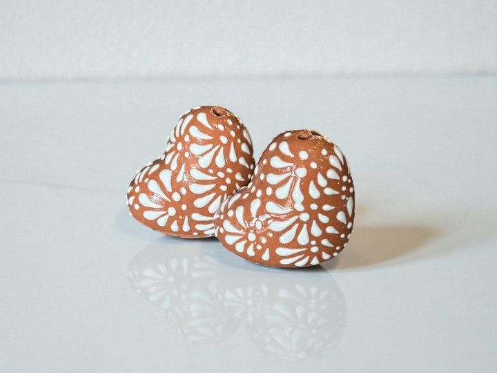 Hand Painted Mexican Talavera Brown and White Heart Salt & Pepper Shaker Set
