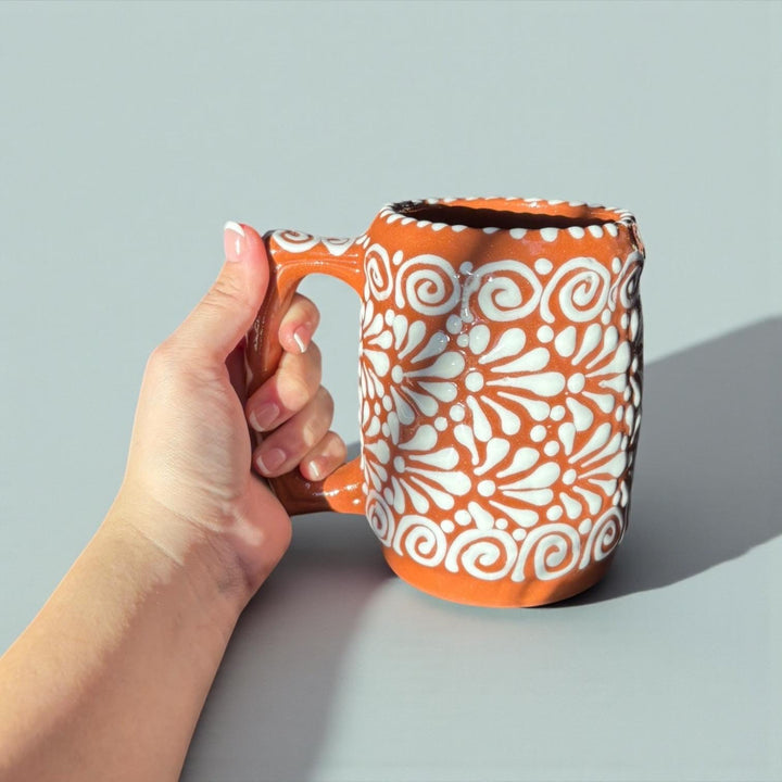 Hand Painted Mexican Talavera Brown & White Tavern Beer Mug (Estilo Cielito Lindo)